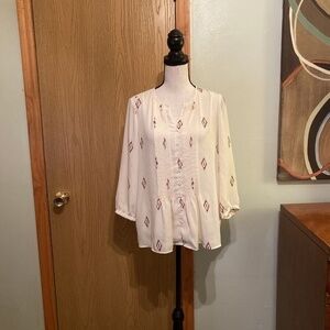 The Limited Medium w/Geometric Print 3/4 Sleeve V-Neck Pleated Blouse - EUC